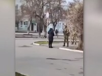 Ουκρανία: Γυναίκα φωνάζει σε Ρώσους στρα...