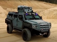 Ο Καναδάς στέλνει στην Ουκρανία 200 υπερ...