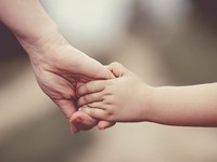 Πάτρα: Έκκληση για μονογονεϊκή οικογένει...