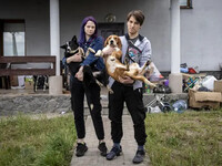 Πόλεμος στην Ουκρανία: Το ζευγάρι που έφ...