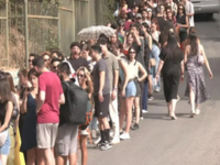 Coldplay: Γυρίζουν βίντεο κλιπ στην Ακρό...