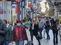 Βήμα - βήμα η επιστροφή στην κανονικότητ...