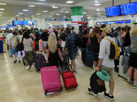 Προβλήματα σε πτήσεις, τηλεπικοινωνίες κ...