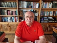 Μήνυμα υποδοχής από τον πρύτανη του Πανε...