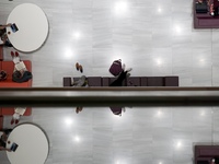 Κορωνοϊός: Κλείνει  το Golden Hall - ΣΤΟ...