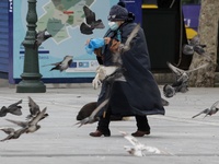 Στους 33.244 οι νεκροί από κορωνοϊό σε ό...