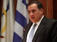 Ο Σπύρος Καπράλος επανεξελέγη πρόεδρος τ...