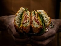 Γιατί πρέπει να αποφεύγετε το αλουμινόχα...