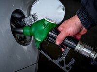Καύσιμα: «Άλμα» 20% στο ντίζελ και 8% στ...