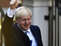 Κορωνοϊός-Μπ. Τζόνσον: Για τρίτη μέρα στ...