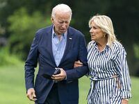 Μόνο ο Μπάιντεν και η σύζυγός του έλαβαν...