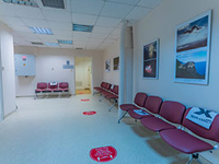 Σάλος με τη φωτογραφία ασθενή που περιμέ...