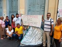 Πάτρα: Με σκηνές έξω από το δημαρχείο οι...