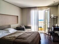 ΕΚΤΑΚΤΟ! Κλείνουν όλα τα ξενοδοχεία της χώρας