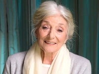 Η Jane Lapotaire θ' αντικαταστήσει την Β...