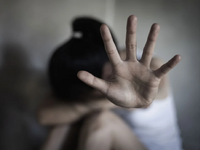 Πάτρα: Σε προαύλιο σχολείου φέρεται να β...