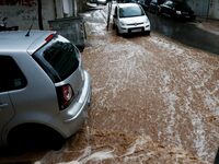 Κακοκαιρία Daniel: Μήνυμα του 112 για πε...