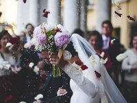 Κορωνοϊός: Νέο κρούσμα σε γάμο στην Αλεξ...