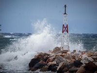 Κακοκαιρία «Ιανός»: Κλειστά σχολεία, Ρίο...