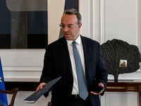 Χρήστος Σταϊκούρας σε τράπεζες- «Στηρίξτ...