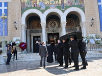 Κηδεία Μαρινέλλας: Τελευταία έξοδος για ...