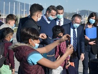 Παρουσία Μητσοτάκη έφυγαν για Γερμανία 4...