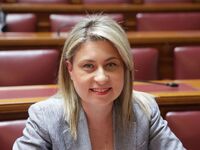 Χριστίνα Αλεξοπούλου: Με 9 νέα οχήματα ε...