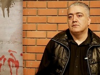 Τρεις άνδρες ηθοποιοί κατηγορούν τον σκη...