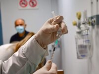 Πόσους διασωληνωμένους και θανάτους θα ε...