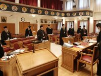 Ιερά Σύνοδος: Δεν μπορούμε να ελέγχουμε ...