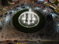 Εγκαίνια για την πλ. Ομονοίας με ...πολύ κόσμο!