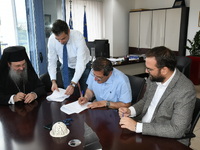 "Έπεσαν" οι υπογραφές για τον ...