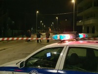 Πάτρα: Έφραξαν την οδό Αυστραλίας με φλε...