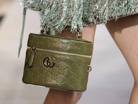 Ωρα για «μελέτη»: Οι πιο trendy τσάντες ...