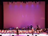 Εντυπωσίασε η χορωδία του Πειραματικού Γ...