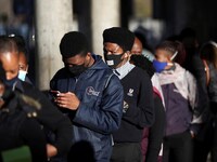 Πανδημία: Ξεπέρασαν τα 11 εκατ. τα κρούσ...