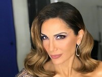 Δέσποινα Βανδή: Εγώ και η Άννα Βίσση...