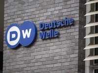 Deutsche Welle: Κλείνει η ελληνική υπηρε...