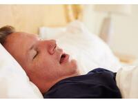 Το ροχαλητό μπορεί να ευθύνεται για έμφρ...