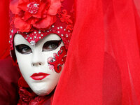 Πάτρα- Καρναβάλι: Εκατοντάδες χιλιάδες έ...