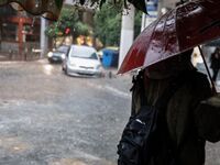 Καιρός: Καταιγίδες και χιόνια από το απόγευμα