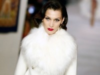 Το μοντέλο Μπέλα Χαντίντ θα κάνει ντεμπο...