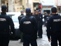 Συνελήφθη στην Αττική αστυνομικός ως αρχ...