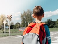 Συνέλαβαν πατέρα γιατί δεν στέλνει το πα...