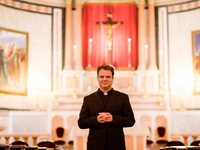 Φεύγει από την Πάτρα ο εφημέριος της Καθ...