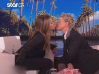 Έλεν Ντετζένερις και Τζένιφερ Άνιστον φ...