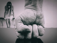 Σοκάρουν οι αριθμοί για την ενδοοικογενε...