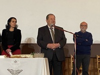 Μήνυμα συνεργασίας στην κοπή της πρωτοχρ...