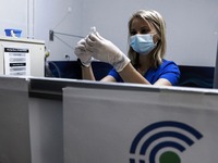 Κορωνοϊός: Οριακά πάνω από ένα εκατομμύρ...