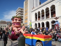 σπιράλ: Με Δήμο-διεκπεραιωτή, Πατρινό Κα...